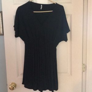 2x black maternity top